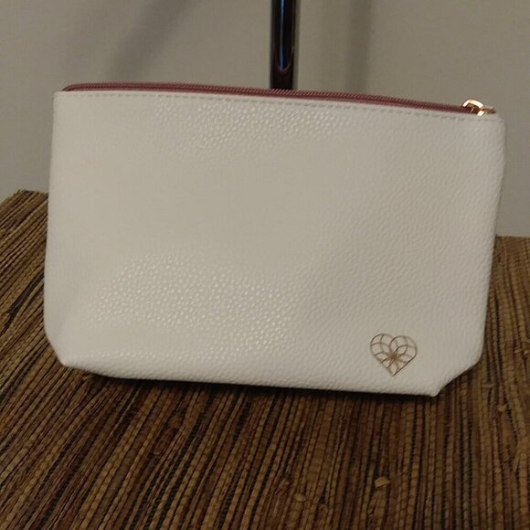 Handbags - White Embossed Leather Clutch w/ Gold Heart Logo 💖 NWOT